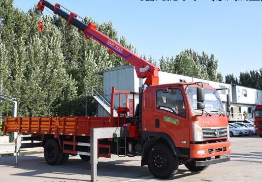 點(diǎn)擊查看詳細(xì)信息<br>標(biāo)題：6.3噸東風(fēng)隨車(chē)吊 閱讀次數(shù)：1226